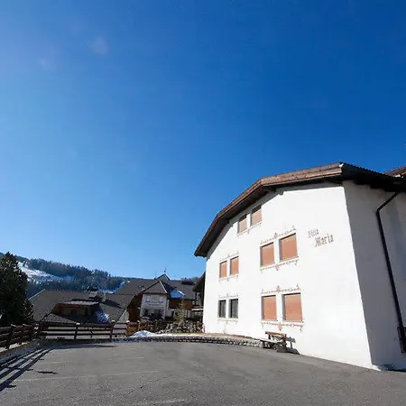 Maria Hotel *